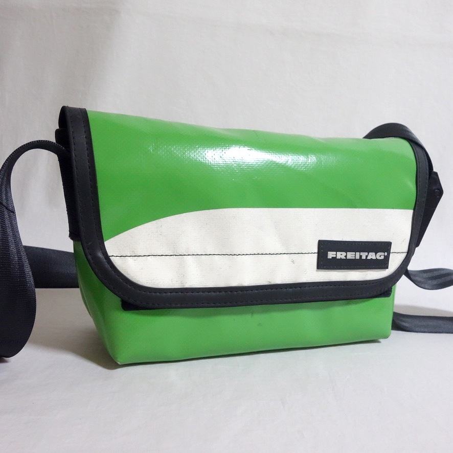 Yahoo!オークション -「フライターグ」の落札相場・落札価格