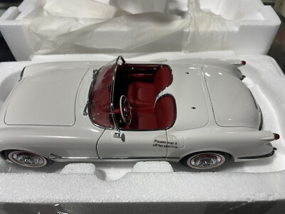AUTOart 1953 Chevrolet Corvette 1:18 Diecast Car for sale online