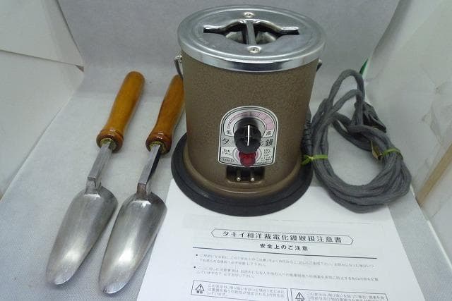 タキイ和裁電化鏝　ランプ付　型番TW-2 和裁コテ　タキイ製　鏝２本付 タキイ電器 2丁立 和裁鏝 (こて) 茶 | 和服仕立て用アイロン | 即日