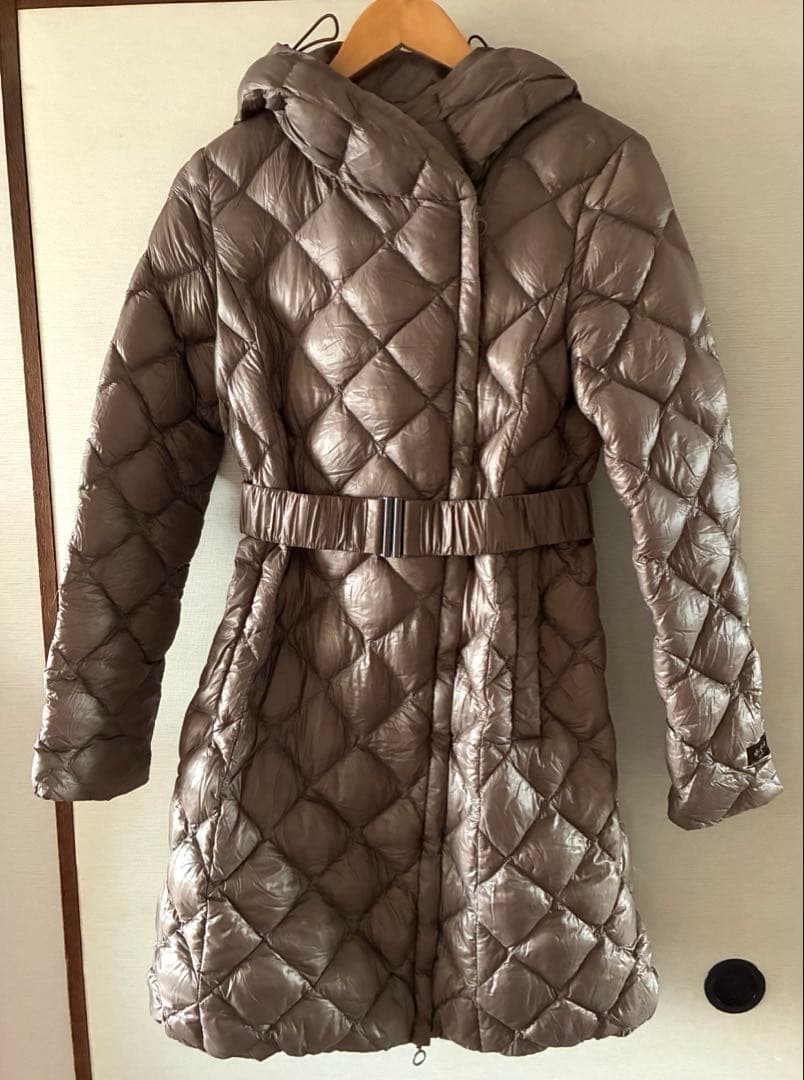 【お値下げ】タトラス TATRAS ブラウン　ダウンコート　03 高級感 TATRAS タトラス ダウンコート ロングコート ライトブラウン